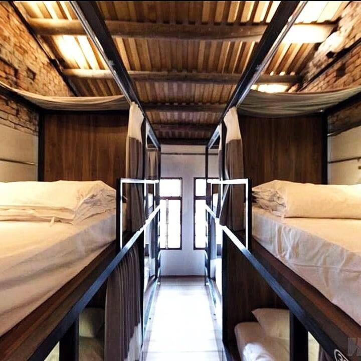158 Hostel Тайнань Экстерьер фото